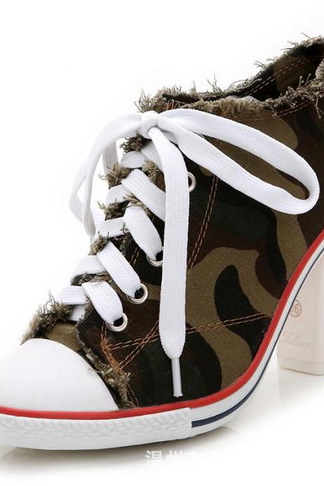 Camouflage Round Toe Lace Up Chunky Middle Heels Short Boots