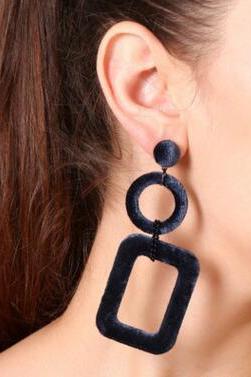 Personality Contracted Fashion Street Snap Earrings