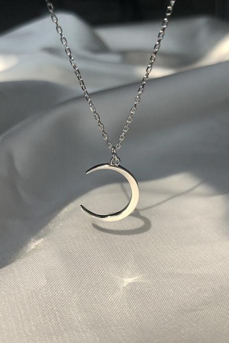 Fashion Sweet Moon Silver Plated Jewelry Temperament Crescent Clavicle Chain Pendant Necklaces