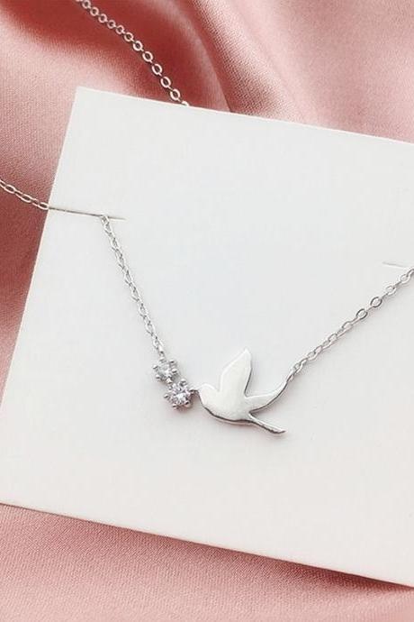Punk Vintage Silver Color Swallow Necklaces Pendants For Women Gifts Statement Necklaces 