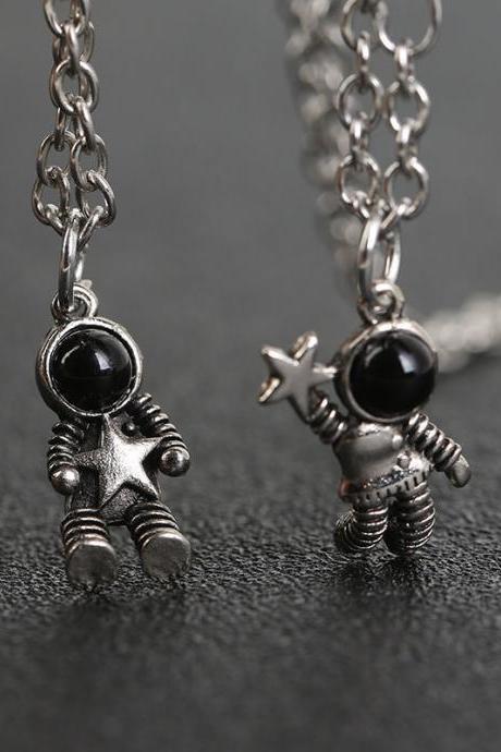 Astronaut Couple Necklace Retro Ins Fashion Male And Female Students Pendant Pick A Star To Give You A Necklace(men's +