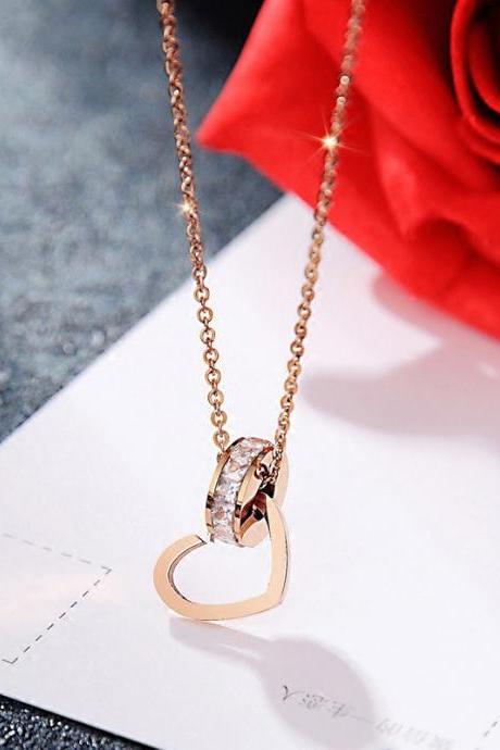 Titanium steel heart-shaped zircon diamond inlaid short necklace clavicle chain
