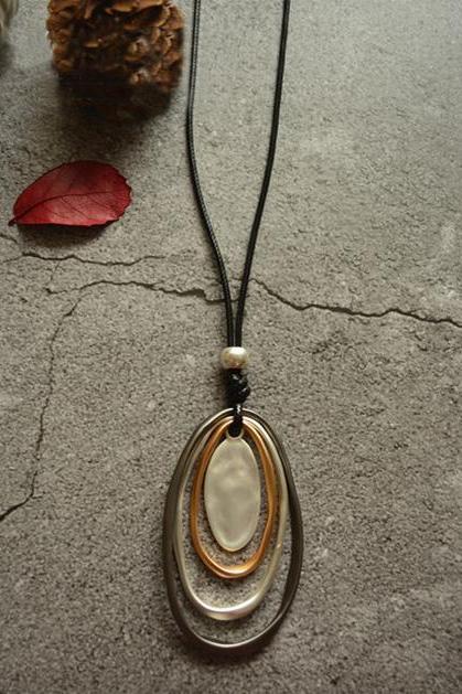 Multilayer Circle Long Necklace