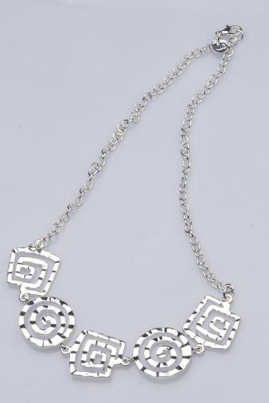 Women Sweet Fashion Chain Short Pendant Link Chain Necklace
