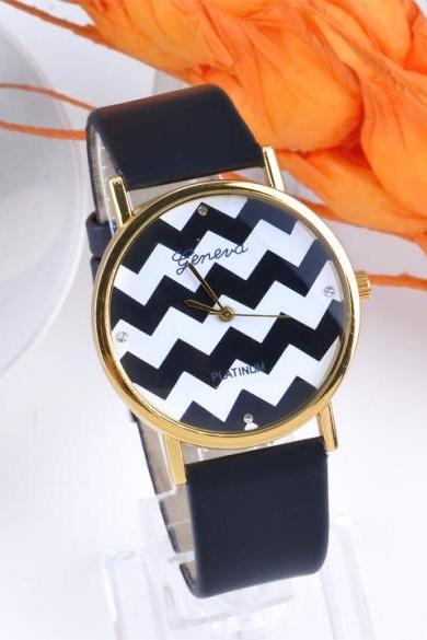 Popular Geneva Stripes Watch Pu Leather Analog Quartz Wrist Watches