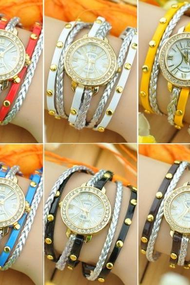 Women's Synthetic Leather Woven Punk Stylish Watches Golden Shell Rivet Quartz Wrist Watch