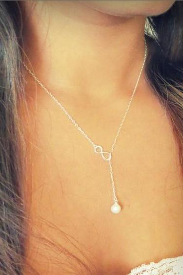 Lucky Number 8 Pearl Drops Necklace