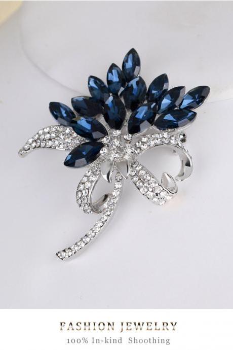 Hot glass diamond brooch bouquet