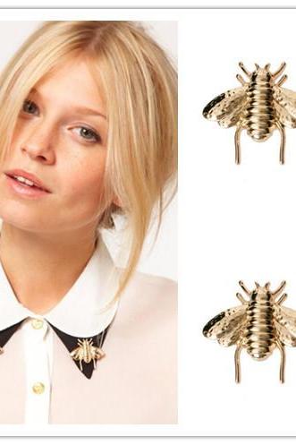 With A Big Metal Bee Insect Brooch