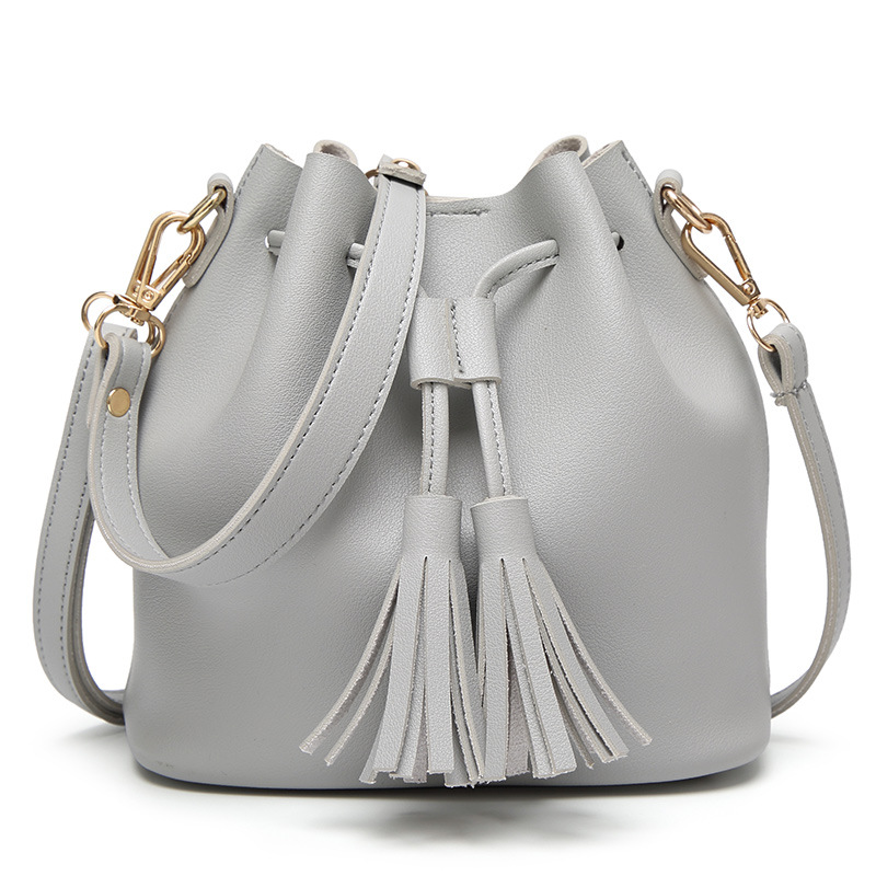 Trendy Tassel Hasp Crossbody Bag on Luulla