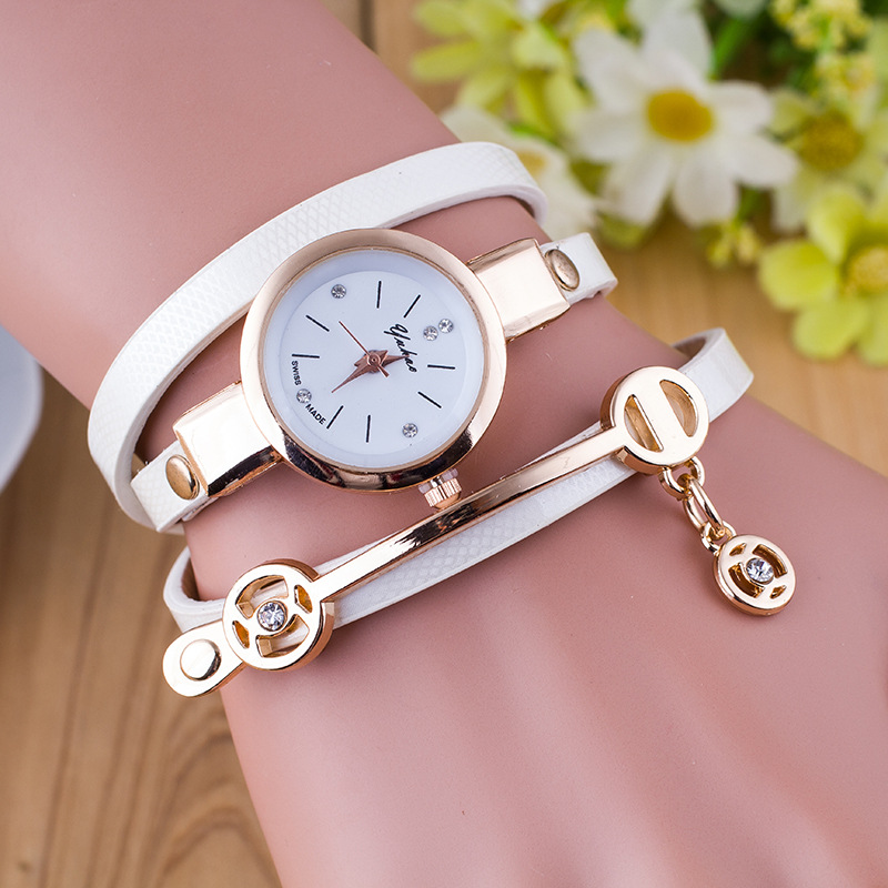 Elegant Fashion Leather Watch on Luulla